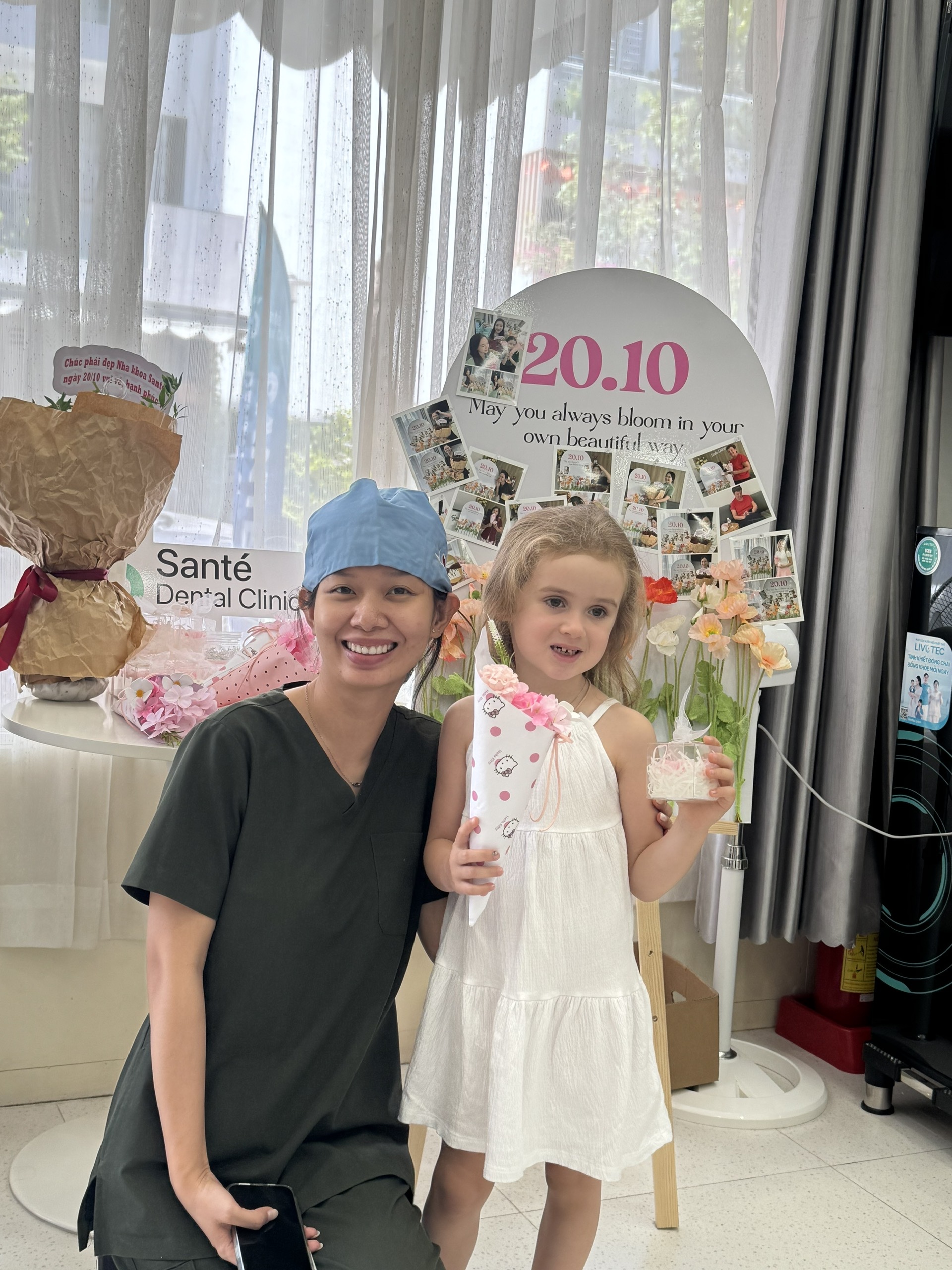 Radiant 20/10 at Santé Dental Clinic Nha Trang: Offering a Thousand Fragrant Flowers, Sending Love to Women